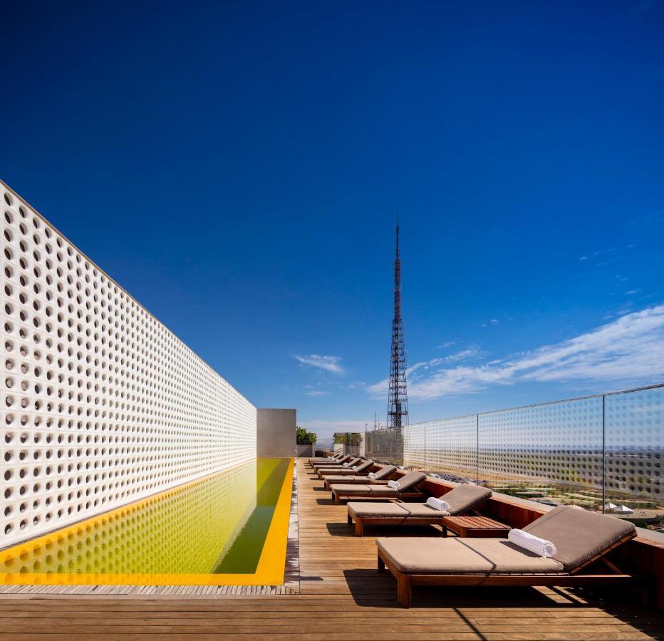 B Hotel 브라질리아 외부 사진 The rooftop pool at the Hotel
