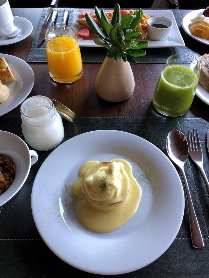 B Hotel 브라질리아 외부 사진 A plate of buñuelos