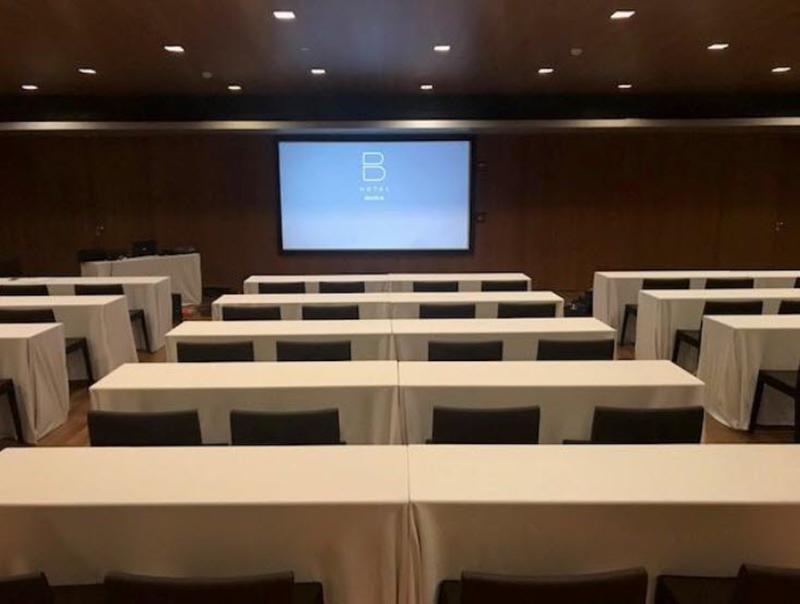 B Hotel 브라질리아 외부 사진 A typical classroom at the University of Pennsylvania